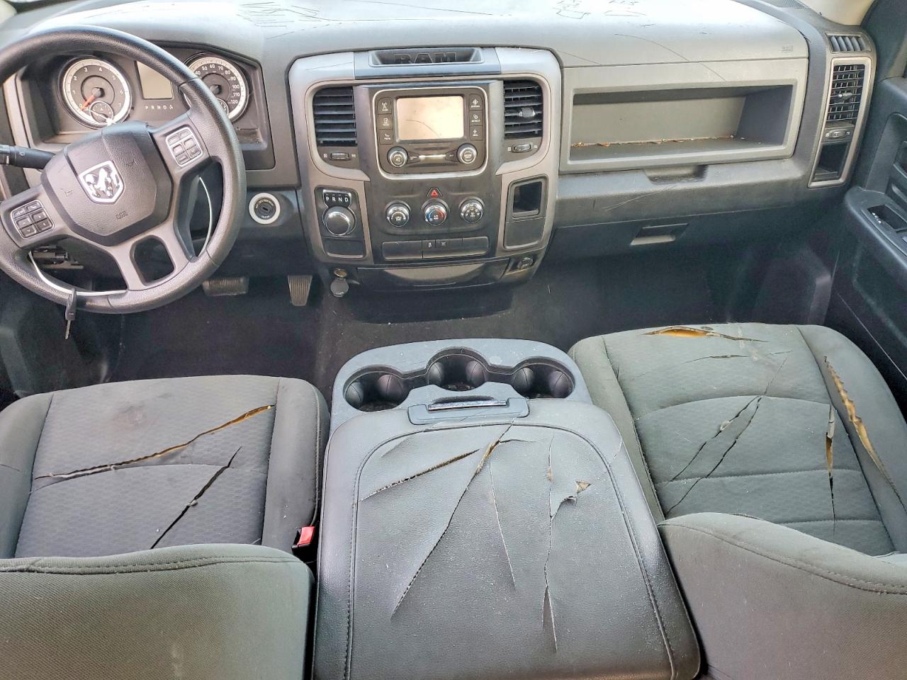 2014 RAM 1500 ST photo 8