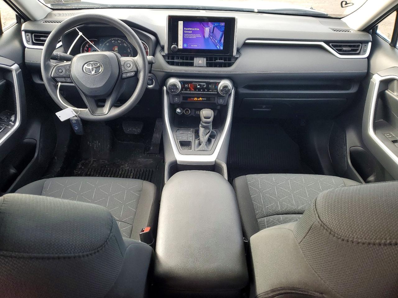2024 TOYOTA RAV4 XLE photo 15