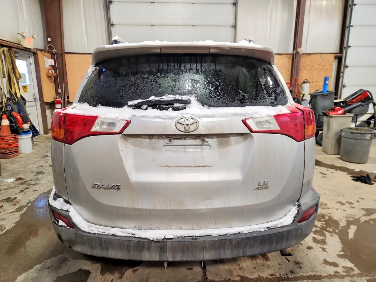 2014 TOYOTA RAV4 LE photo 11