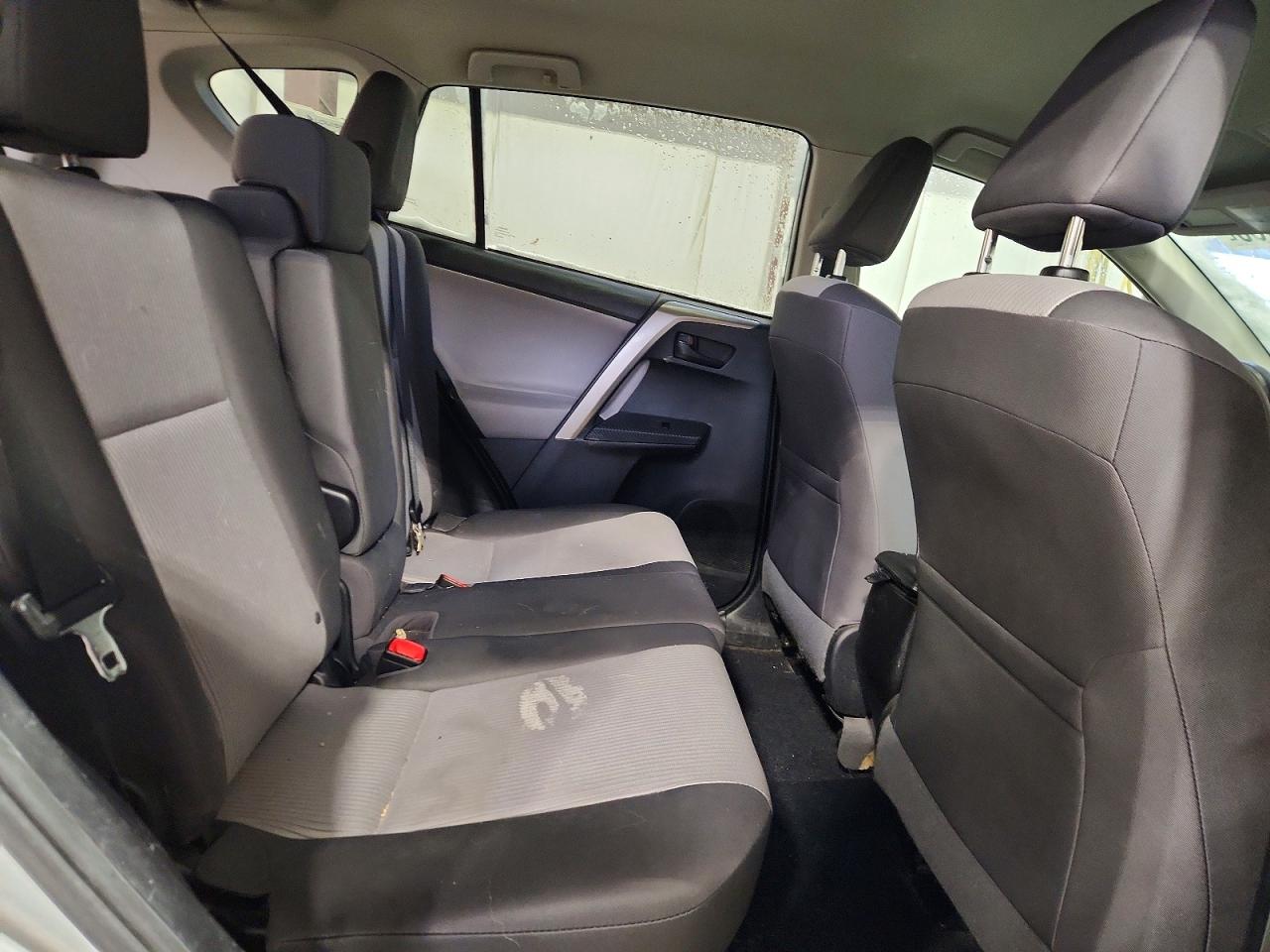 2014 TOYOTA RAV4 LE photo 21