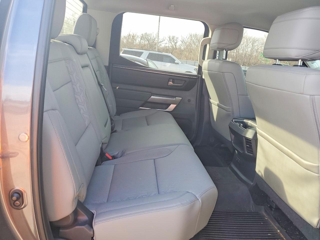 2024 TOYOTA TUNDRA CREWMAX SR photo 19