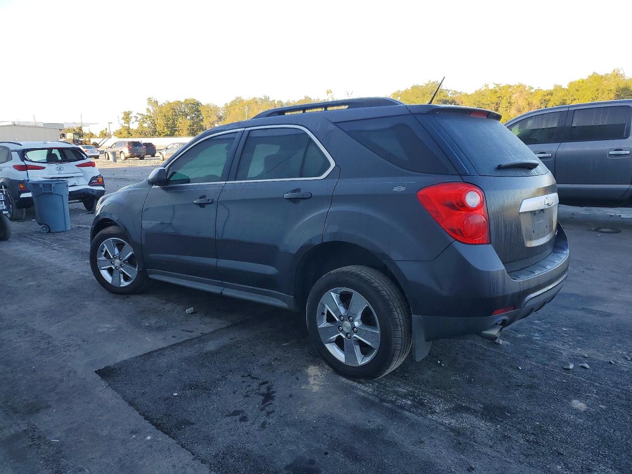 2014 CHEVROLET EQUINOX LT photo 2