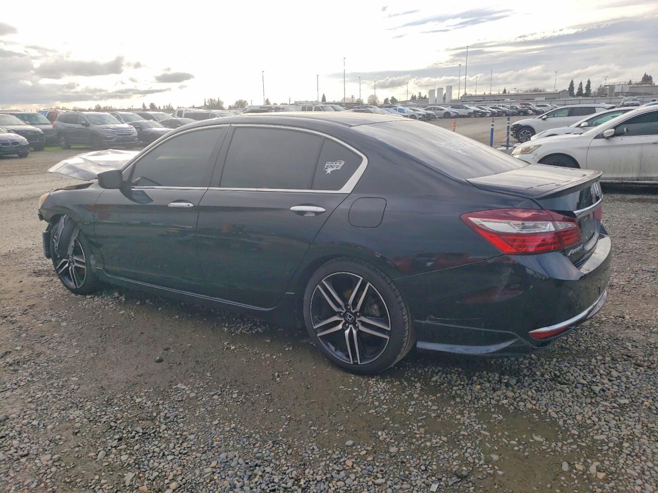 2017 HONDA ACCORD SPORT photo 3
