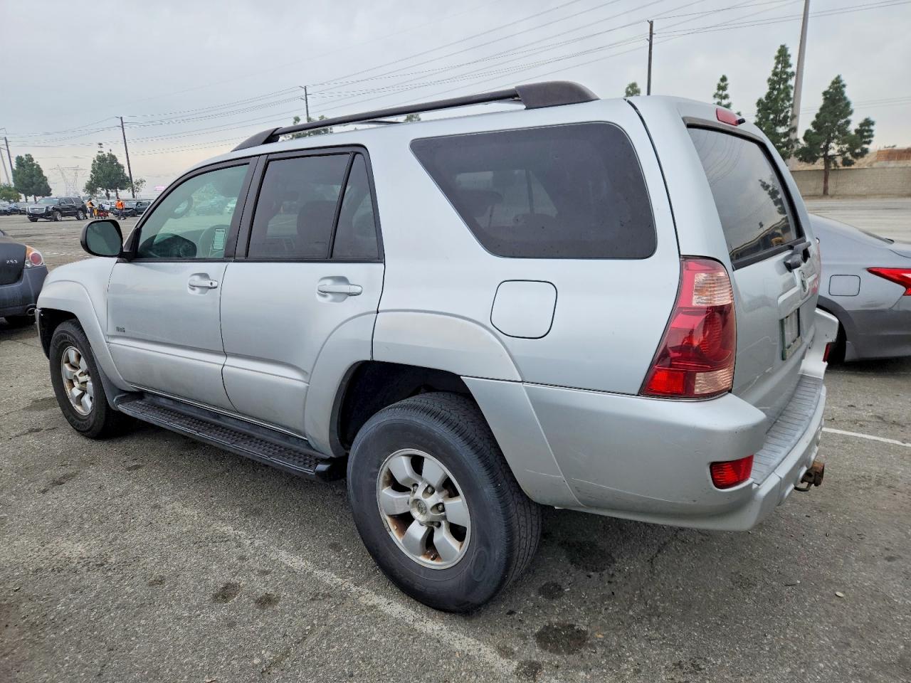 2005 TOYOTA 4RUNNER SR5 photo 2