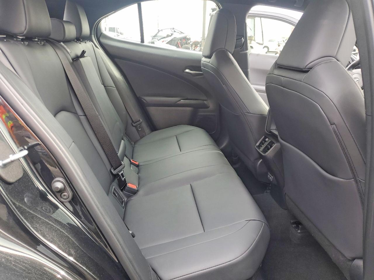 2023 LEXUS UX 250H BASE photo 10