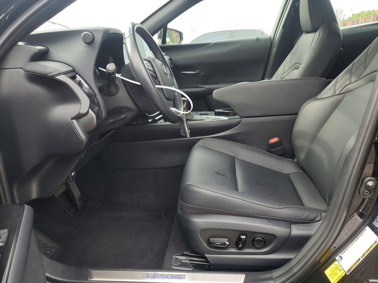 2023 LEXUS UX 250H BASE photo 7