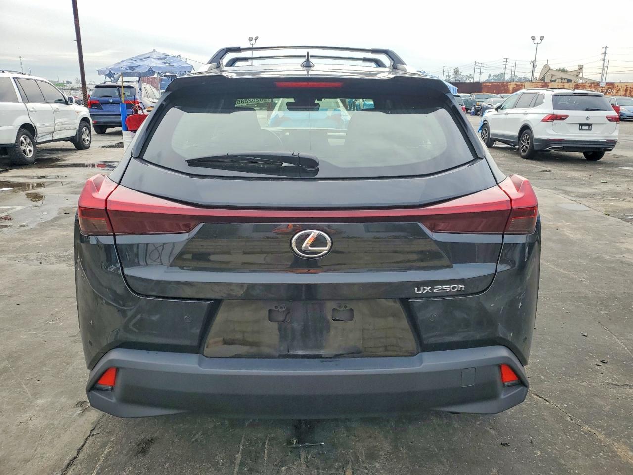 2023 LEXUS UX 250H BASE photo 6