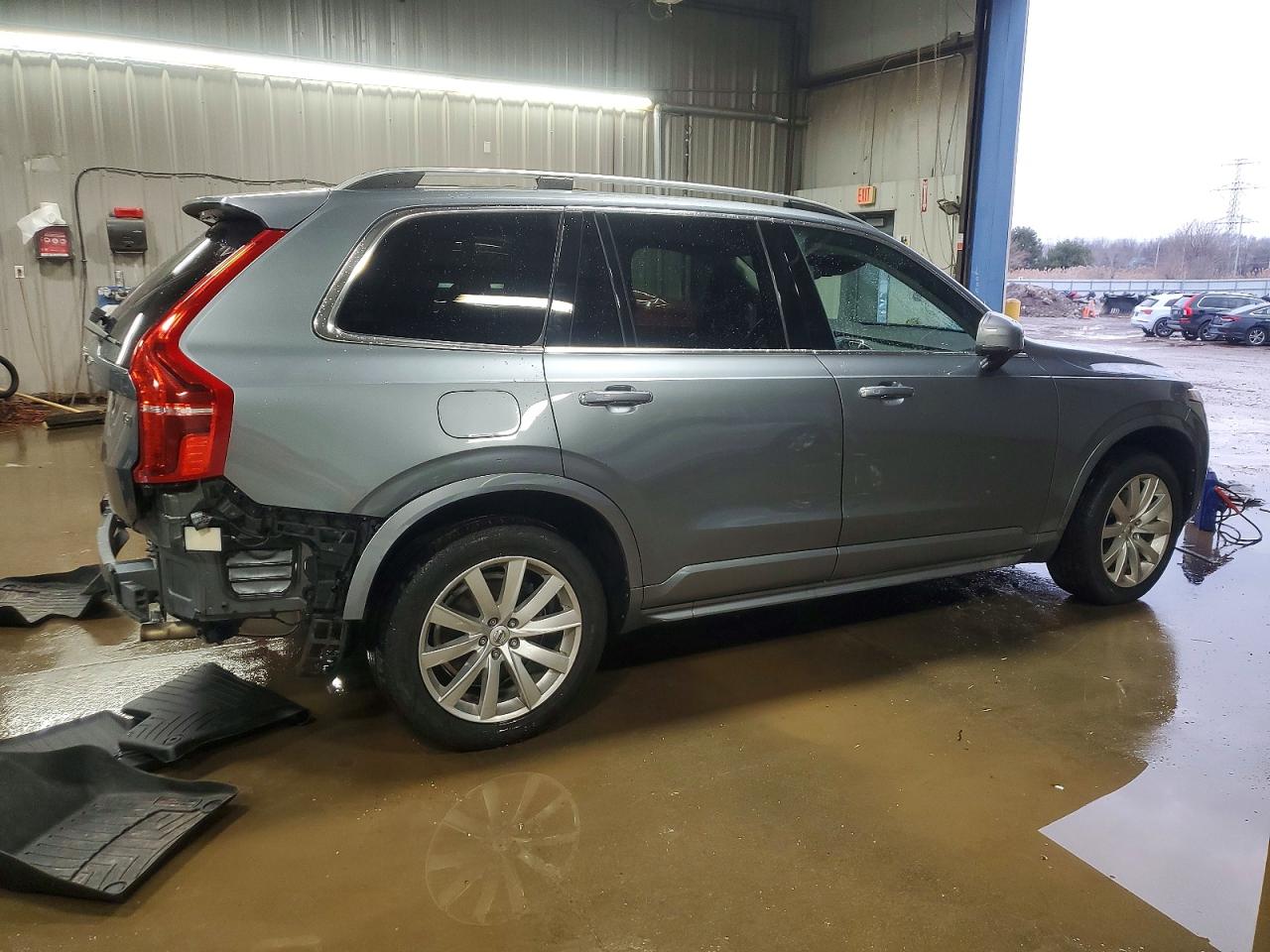 2017 VOLVO XC90 T6 photo 3