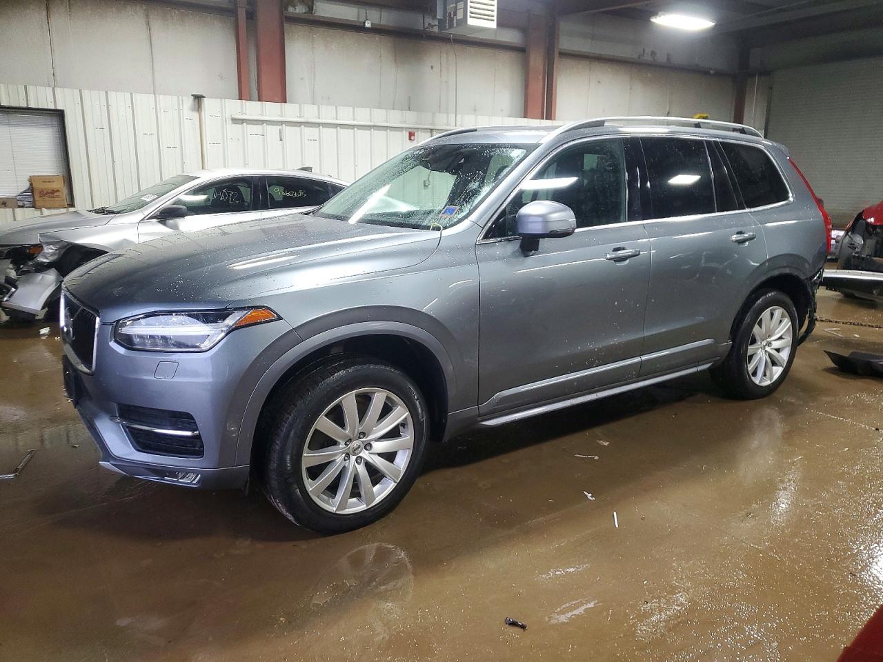 2017 VOLVO XC90