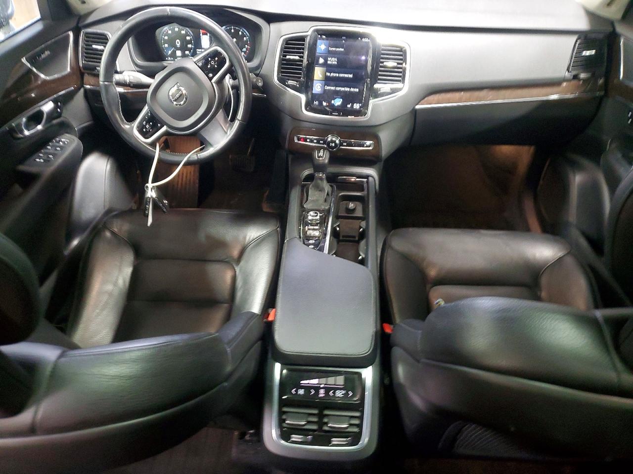 2017 VOLVO XC90 T6 photo 8