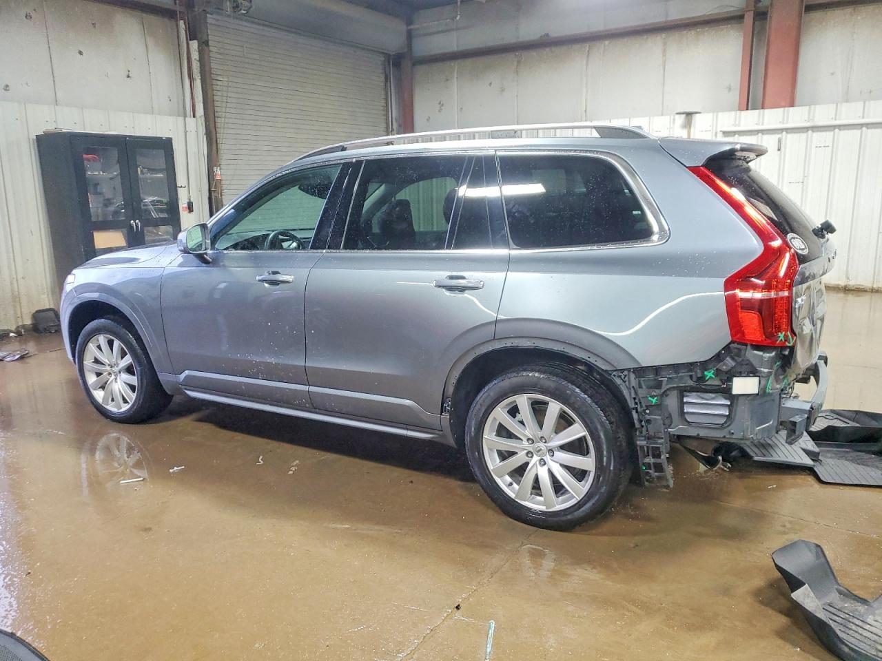 2017 VOLVO XC90 T6 photo 2