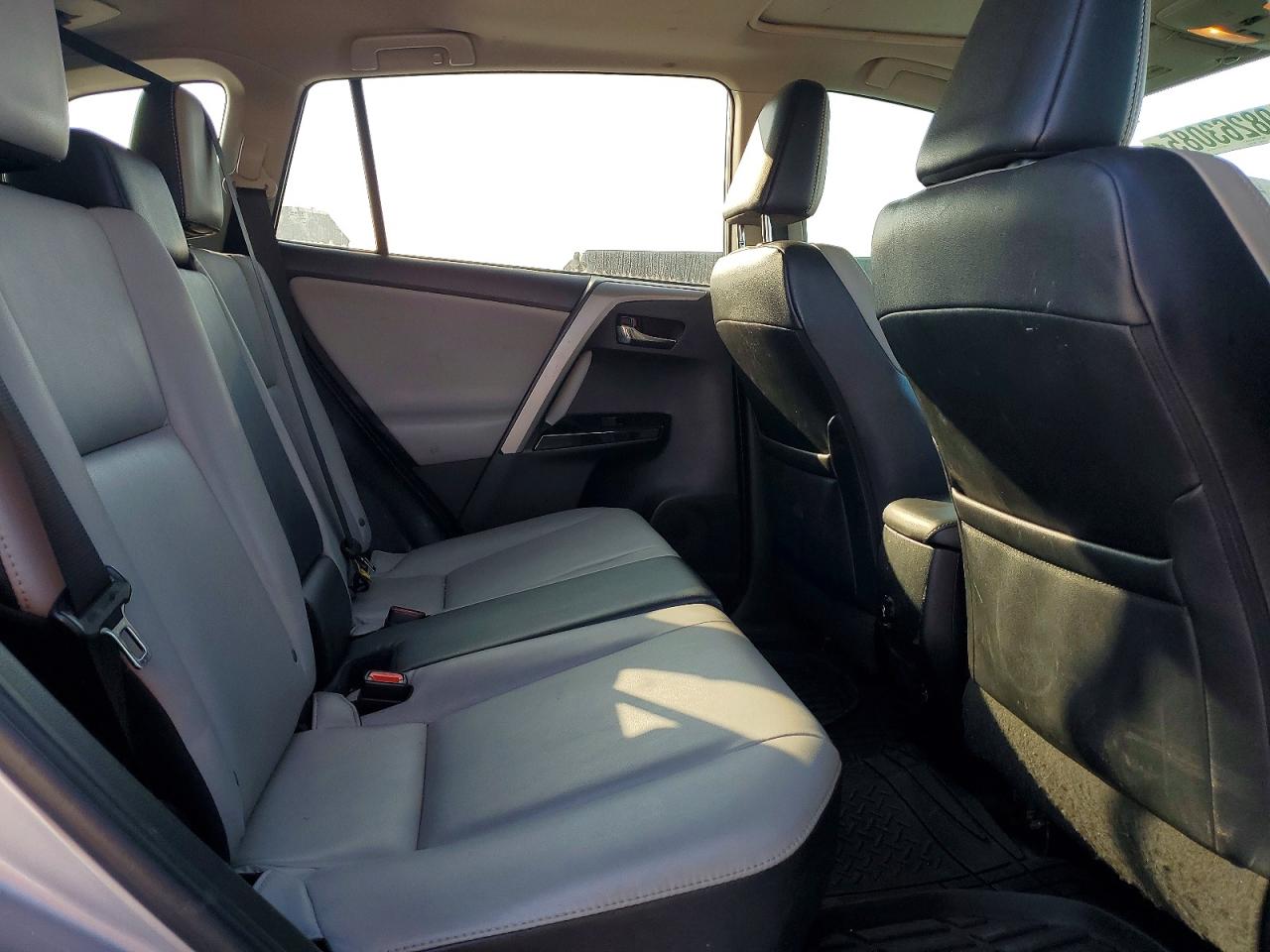 2017 TOYOTA RAV4 LIMITED photo 10