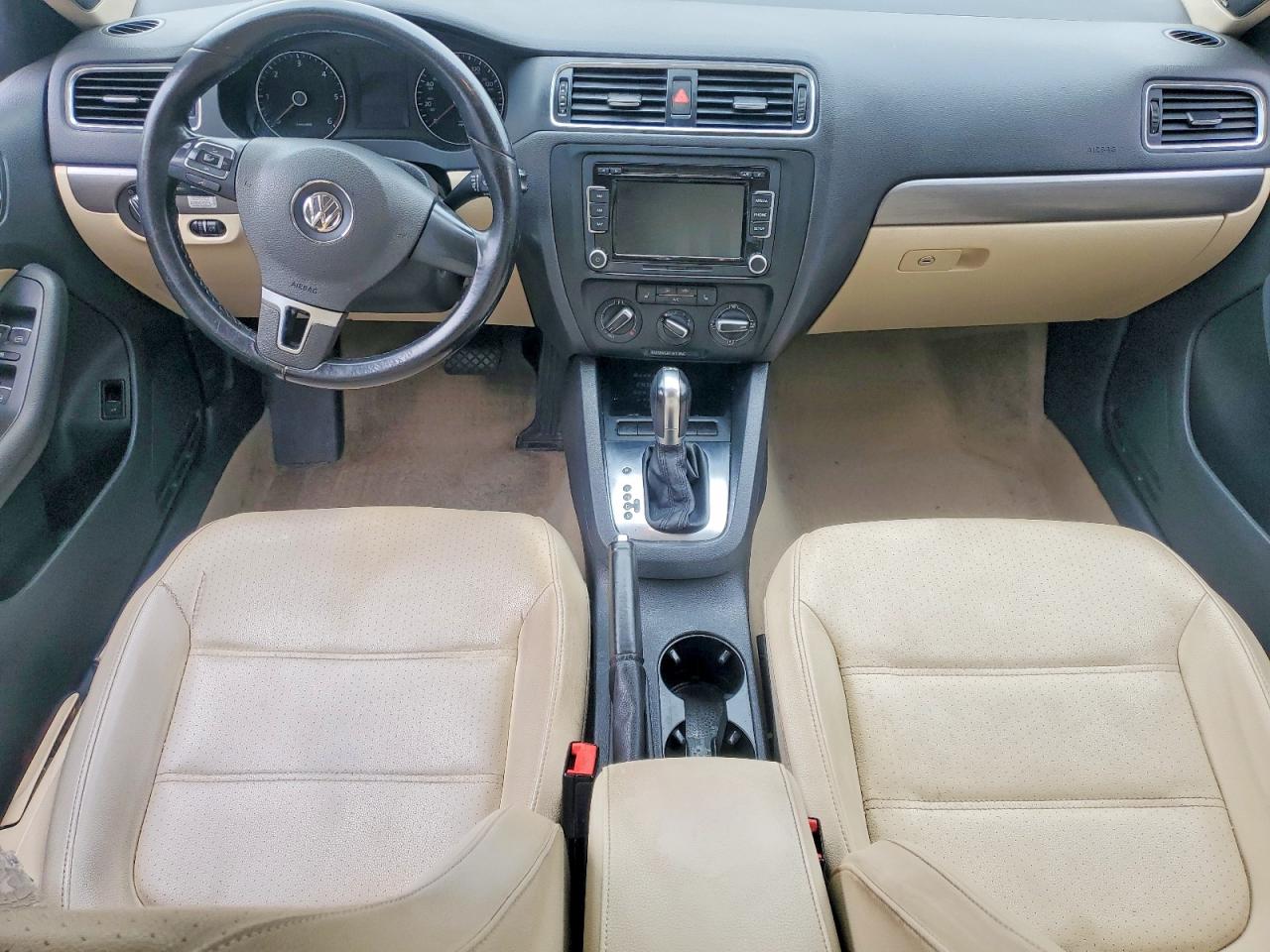 2013 VOLKSWAGEN JETTA TDI photo 8