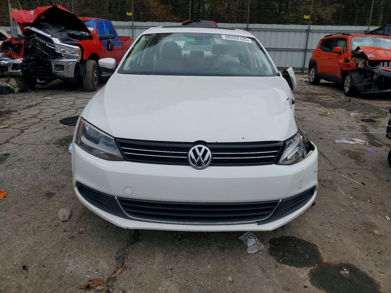 2013 VOLKSWAGEN JETTA TDI photo 5