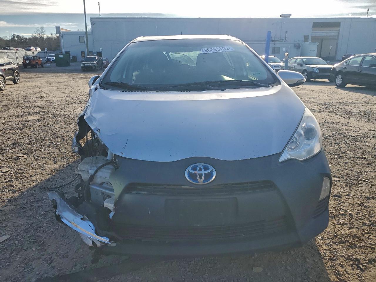 2013 TOYOTA PRIUS C photo 5