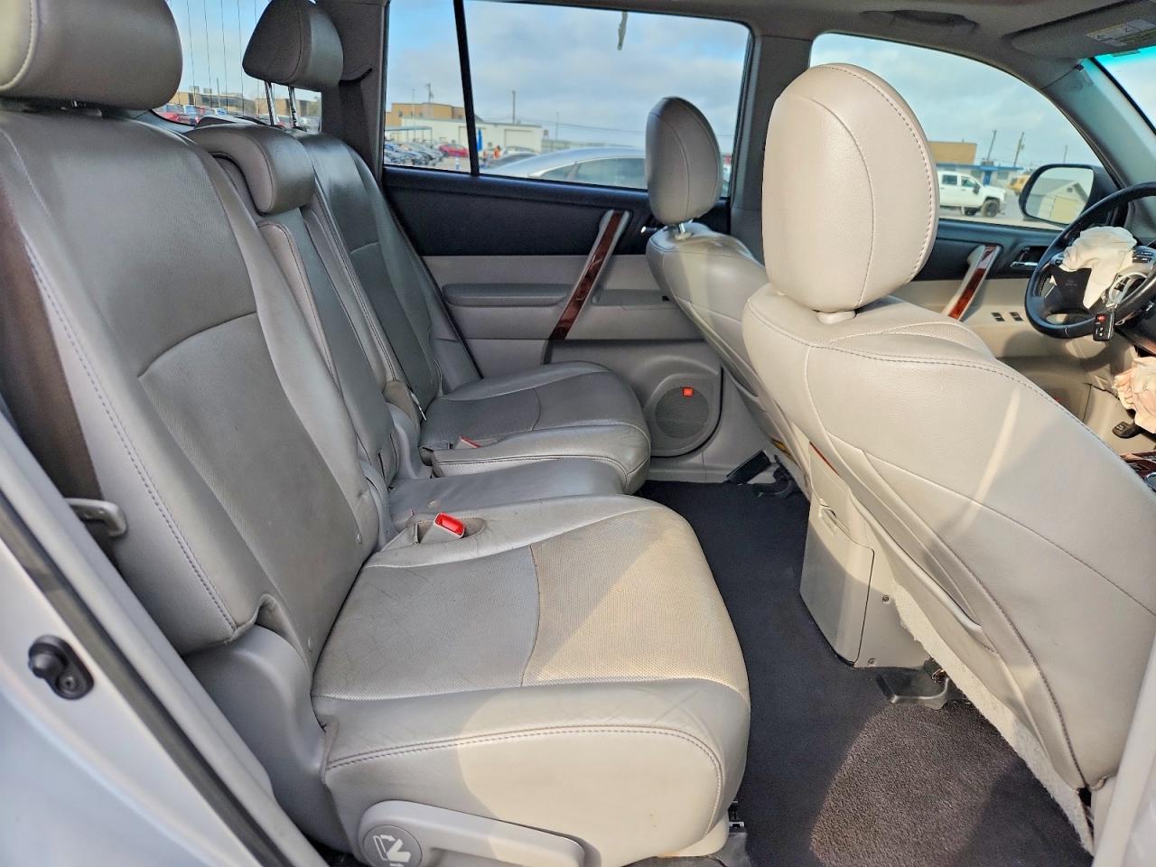2013 TOYOTA HIGHLANDER LIMITED photo 10