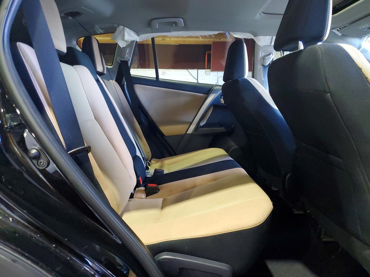 2017 TOYOTA RAV4 XLE photo 11