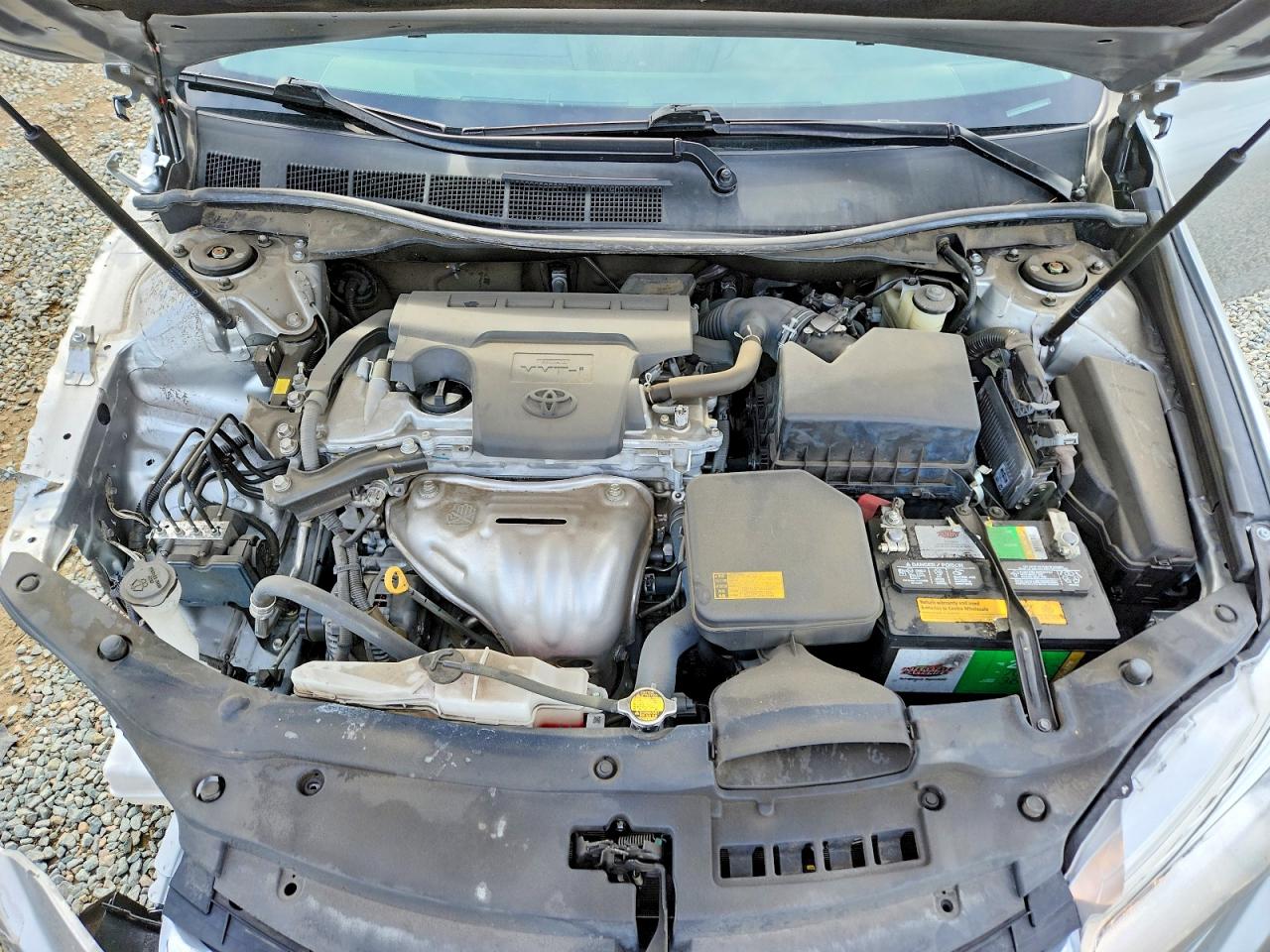 2015 TOYOTA CAMRY LE photo 11