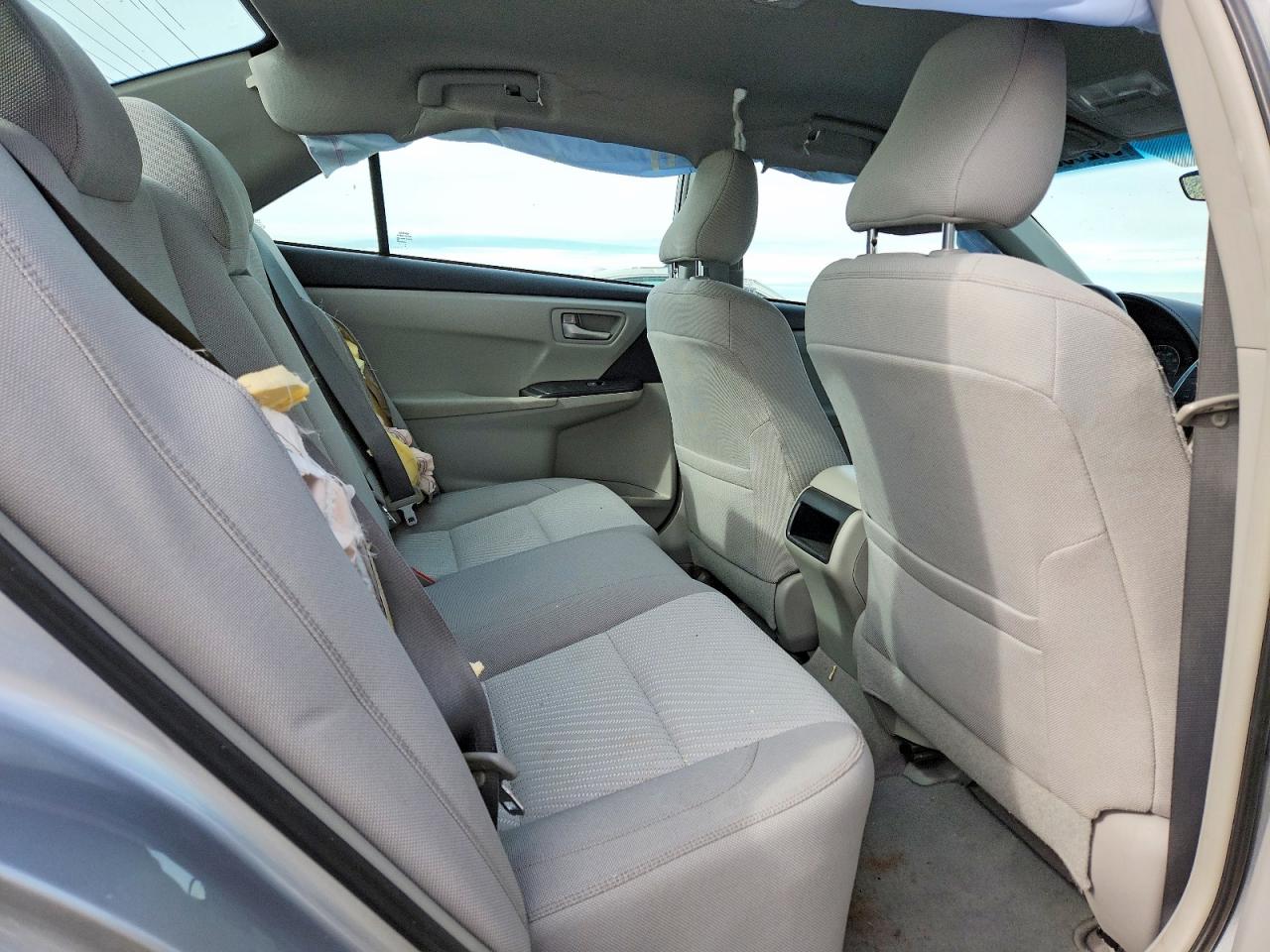 2015 TOYOTA CAMRY LE photo 10