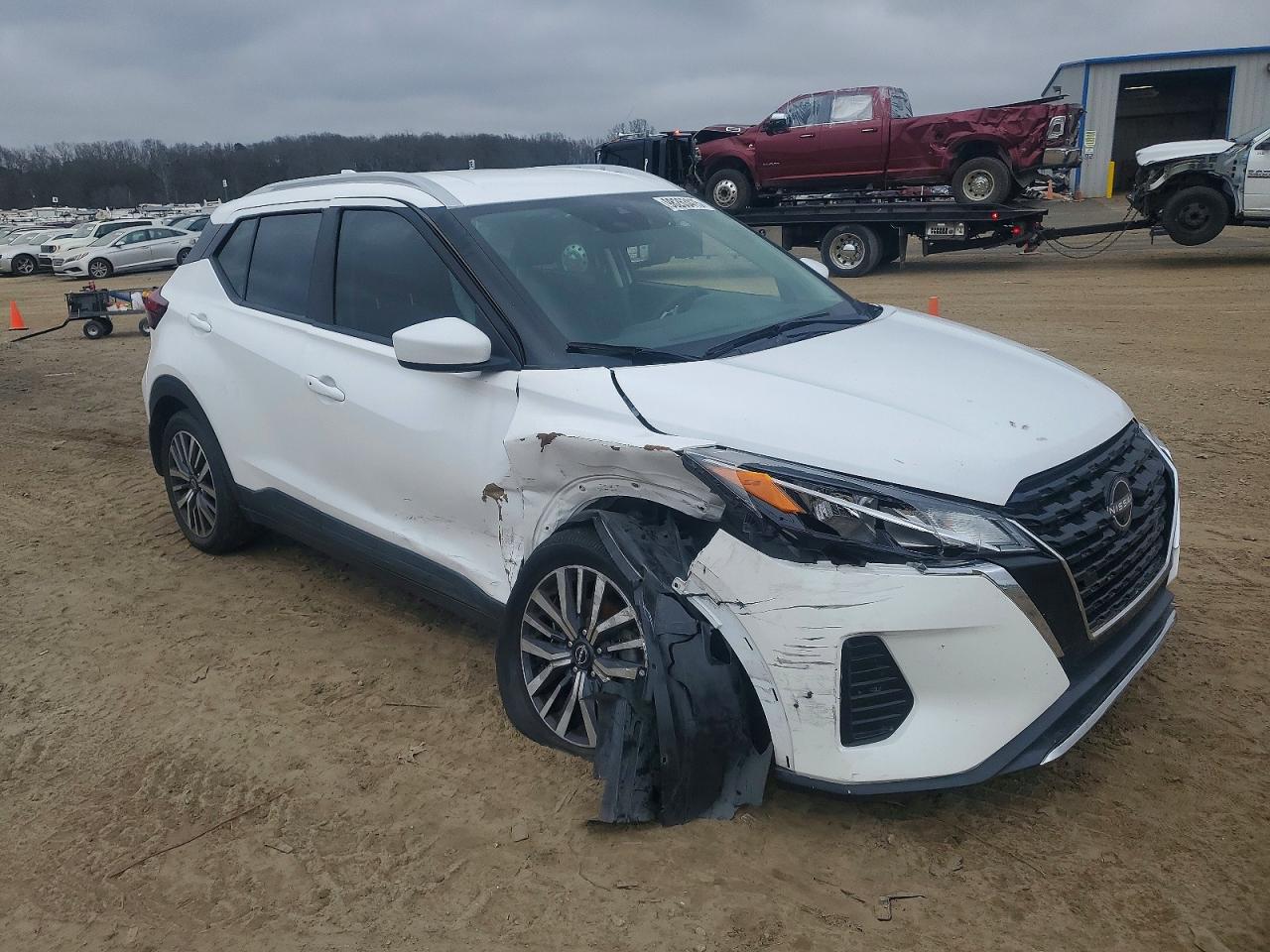 2023 NISSAN KICKS SV photo 4