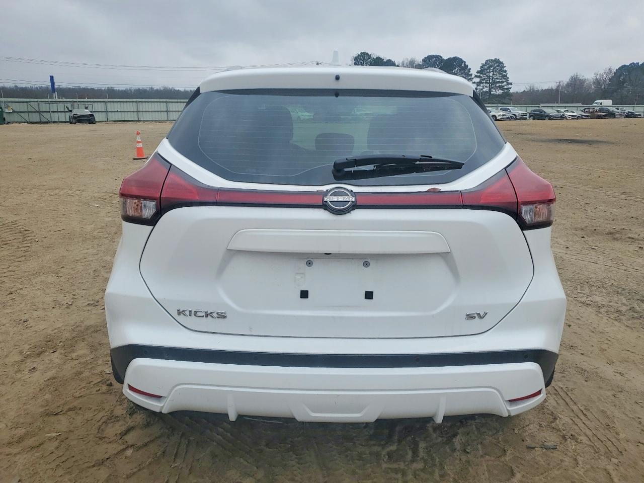 2023 NISSAN KICKS SV photo 6