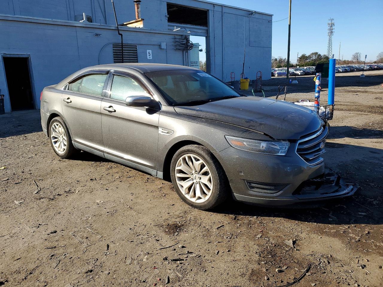 2018 FORD TAURUS LIMITED photo 4