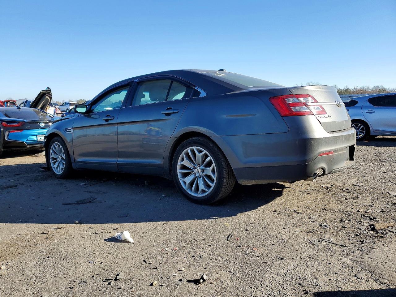2018 FORD TAURUS LIMITED photo 2