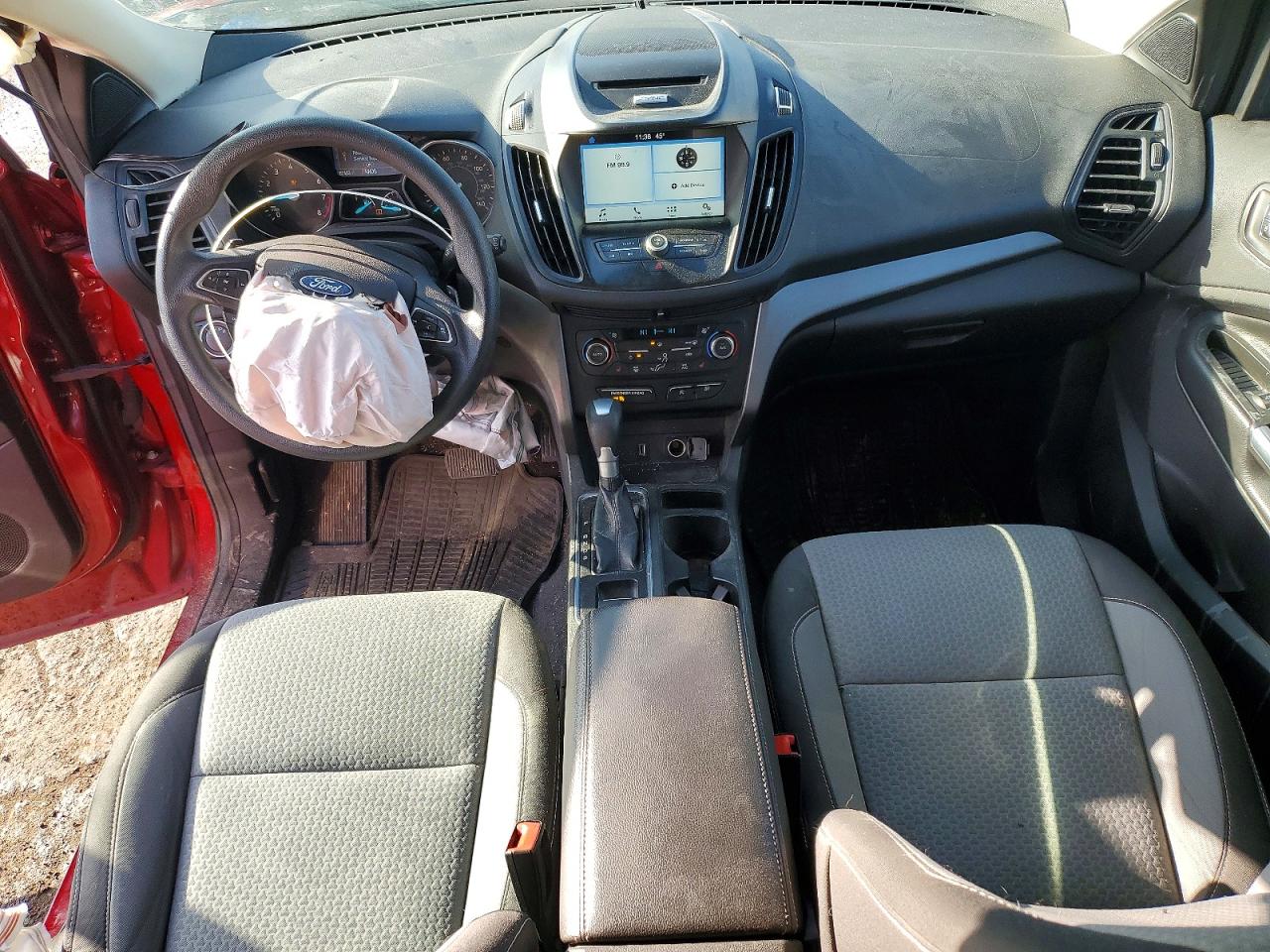2017 FORD ESCAPE SE photo 8