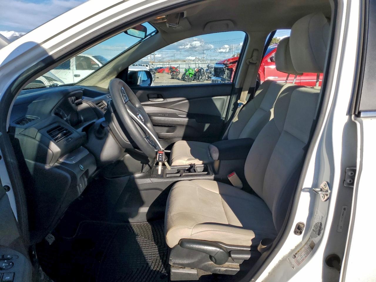 2015 HONDA CR-V LX photo 7