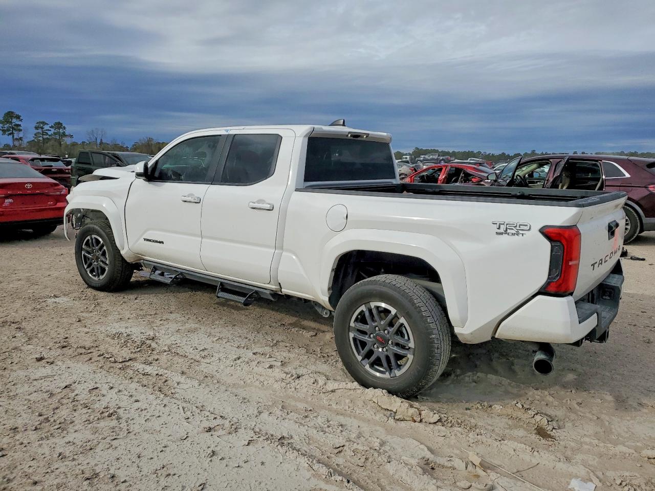 2025 TOYOTA TACOMA DOUBLE CAB photo 2