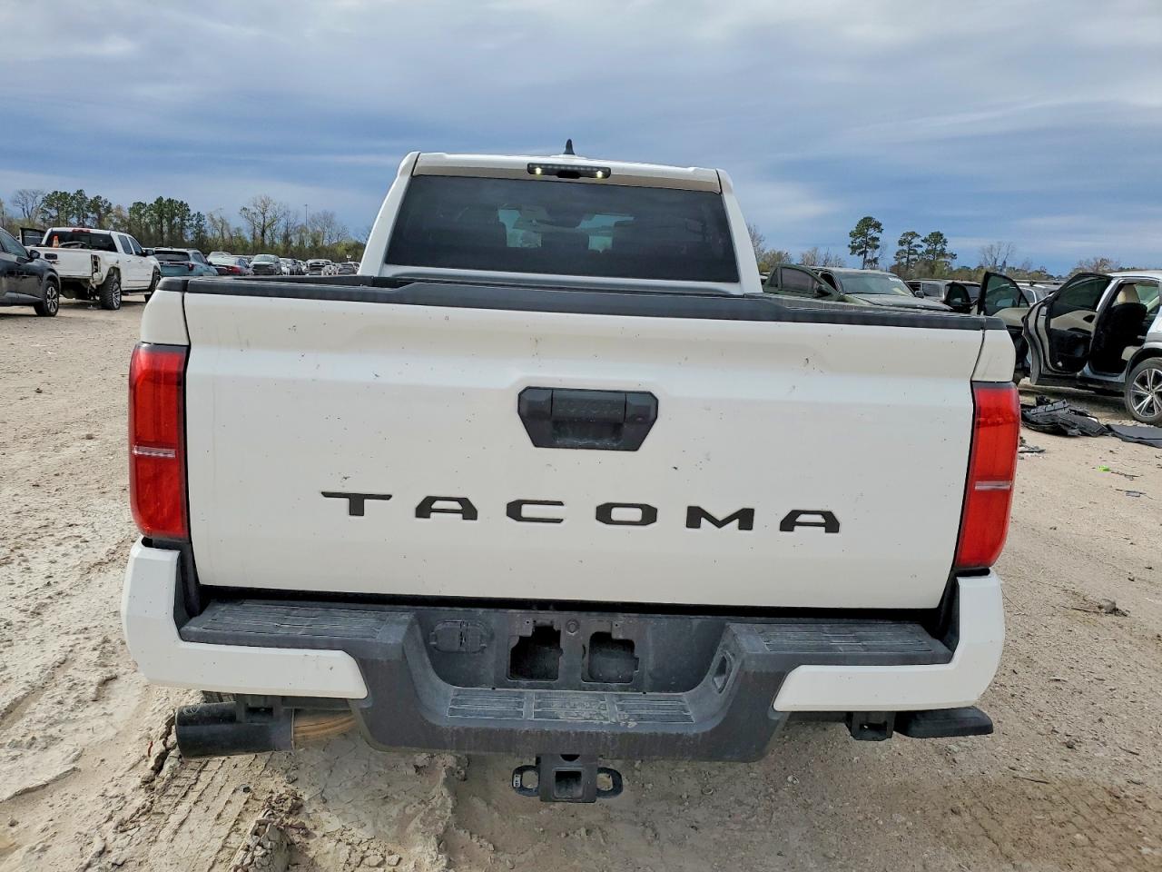 2025 TOYOTA TACOMA DOUBLE CAB photo 6