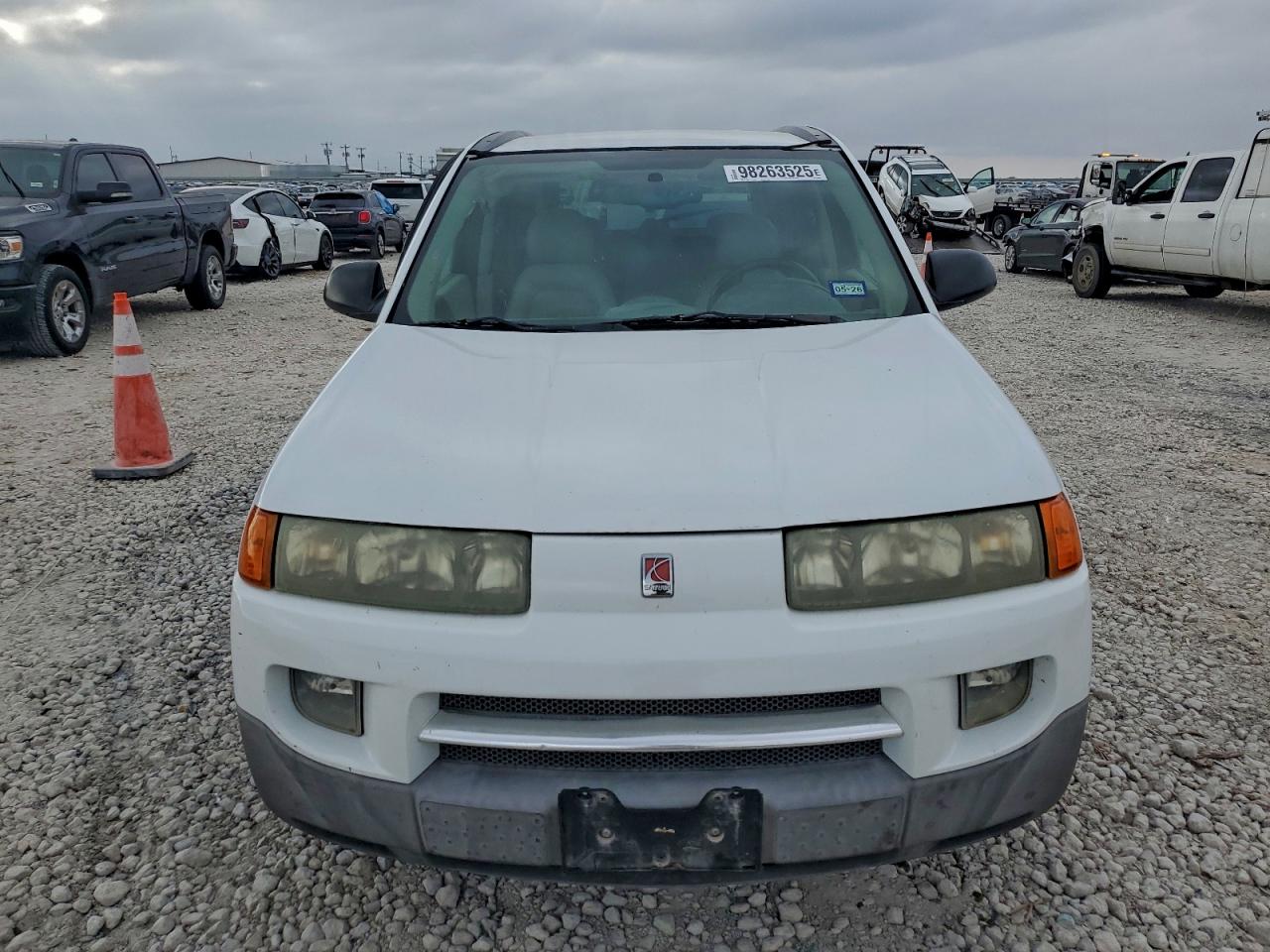 2004 SATURN VUE photo 5
