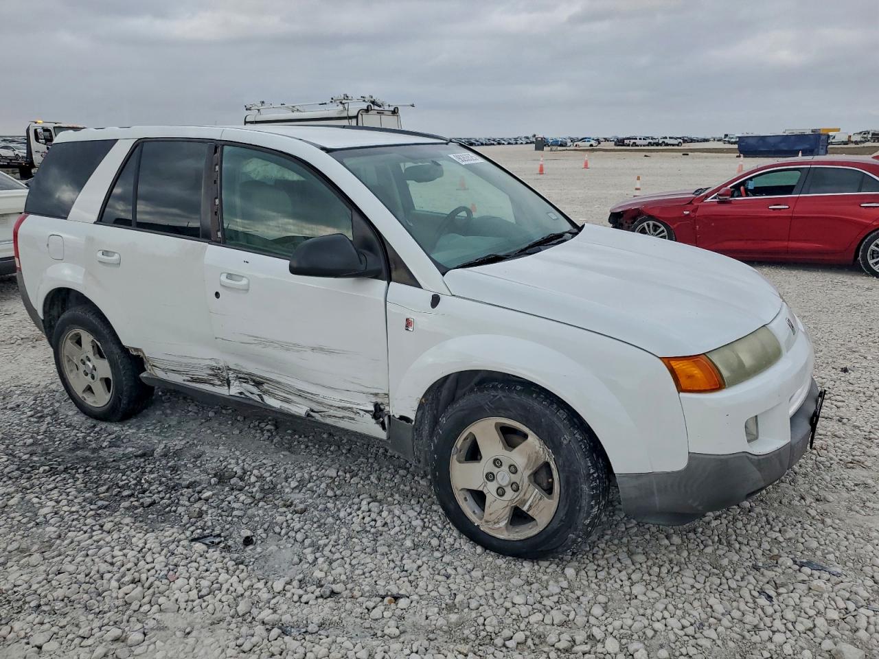 2004 SATURN VUE photo 4