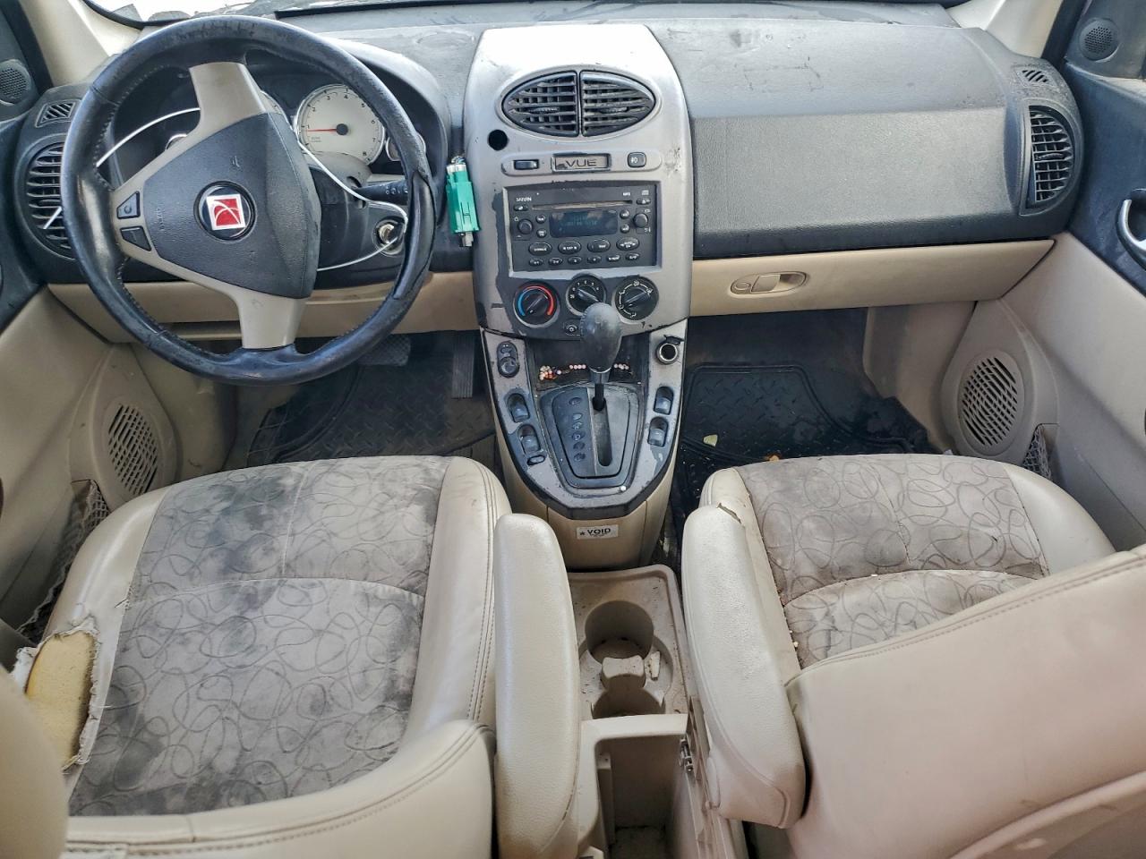 2004 SATURN VUE photo 8