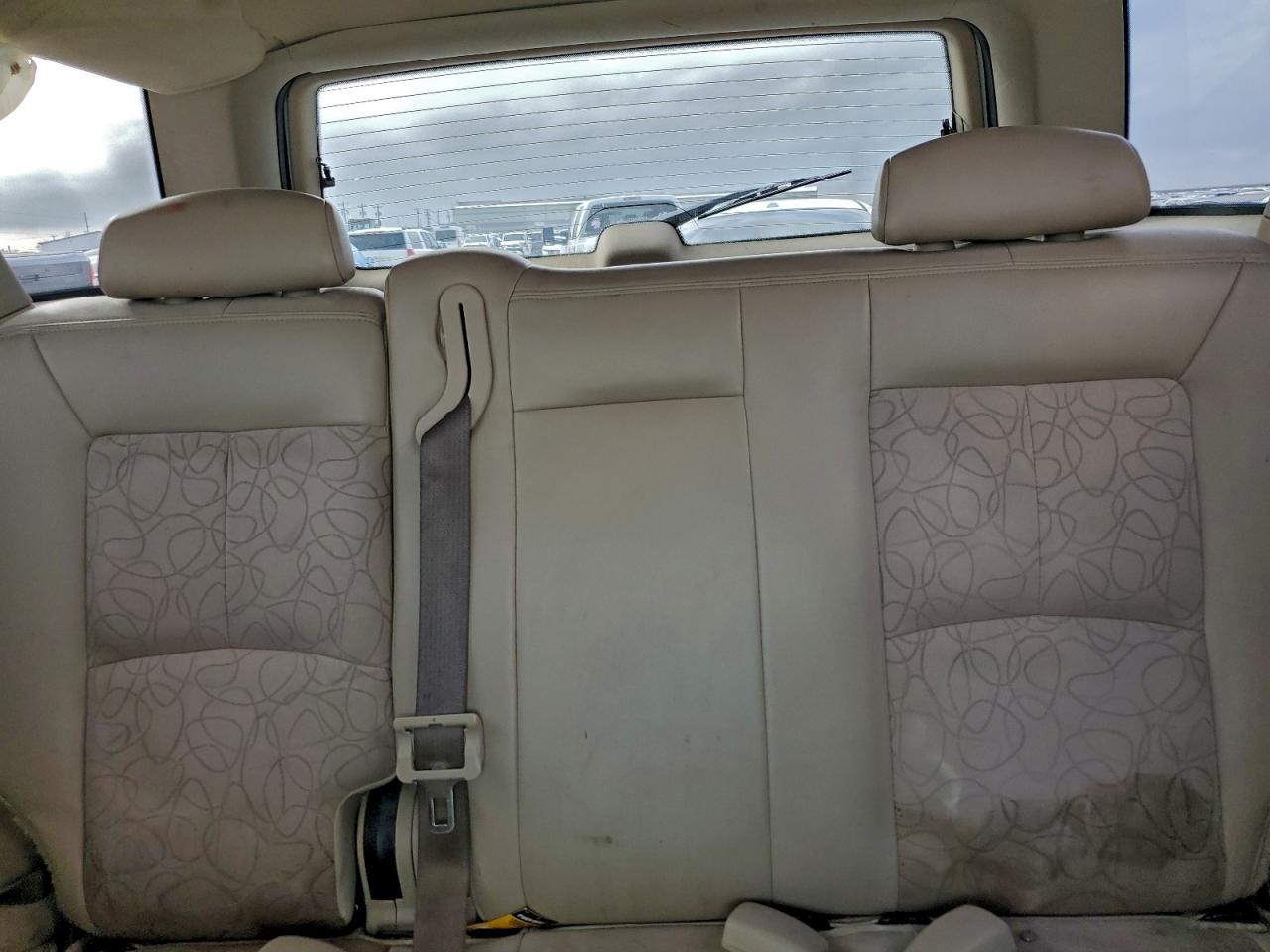 2004 SATURN VUE photo 10