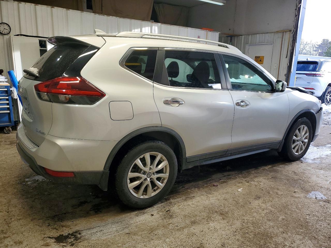2018 NISSAN ROGUE S photo 3