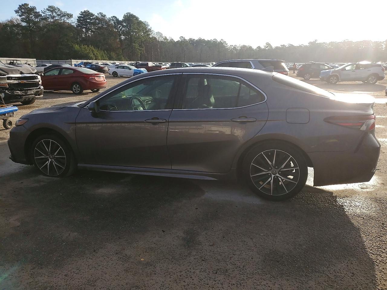 2023 TOYOTA CAMRY SE NIGHT SHADE photo 2