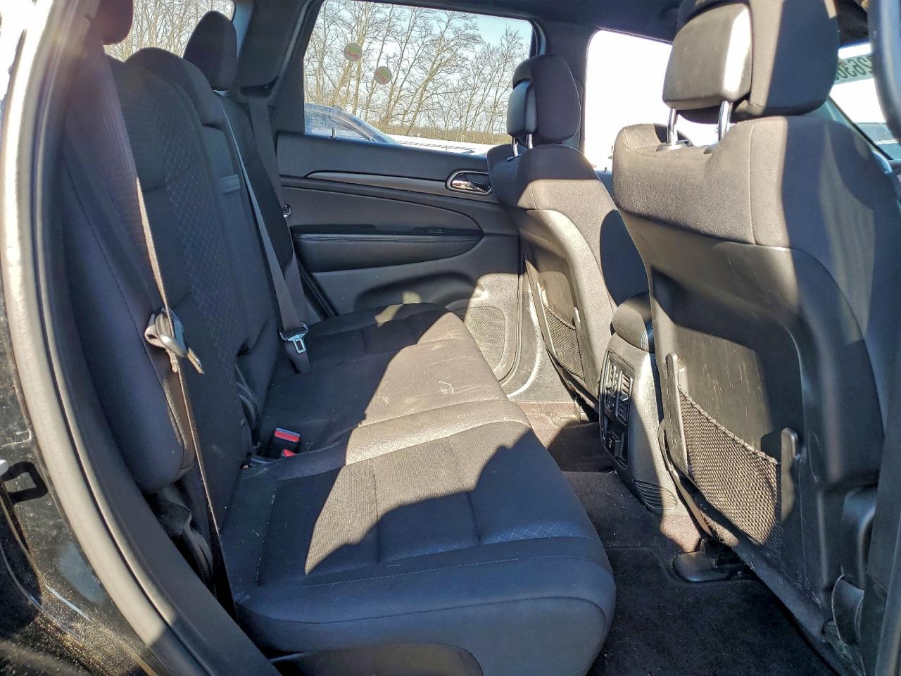 2019 JEEP GRAND CHEROKEE LAREDO photo 11