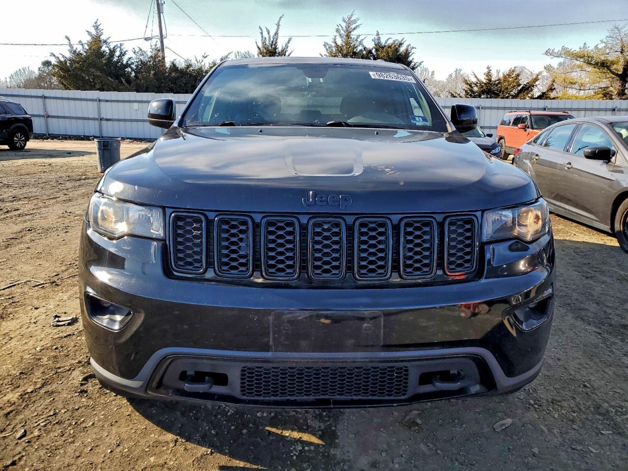 2019 JEEP GRAND CHEROKEE LAREDO photo 5