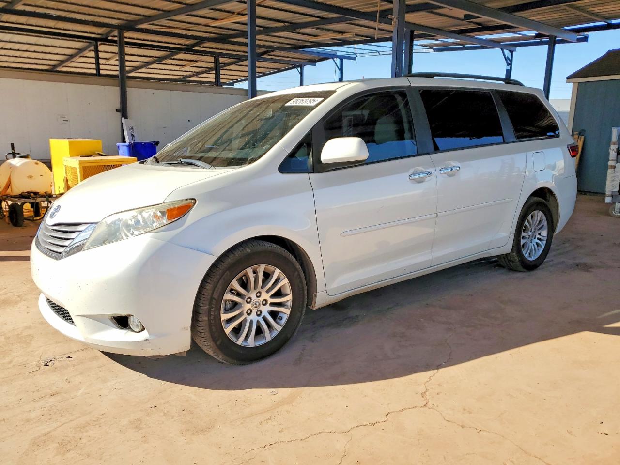2017 TOYOTA SIENNA