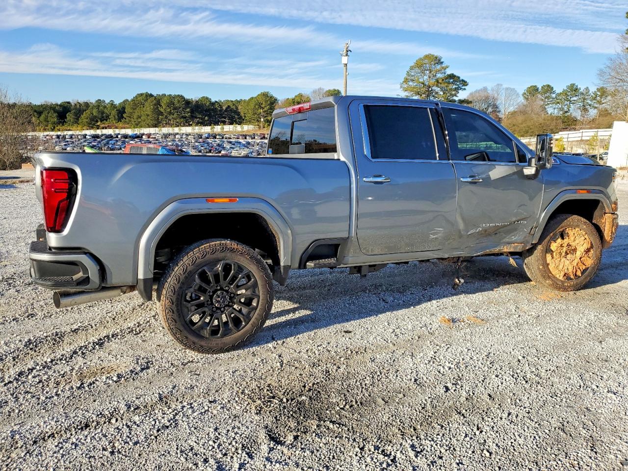 2025 GMC SIERRA K2500 DENALI photo 5