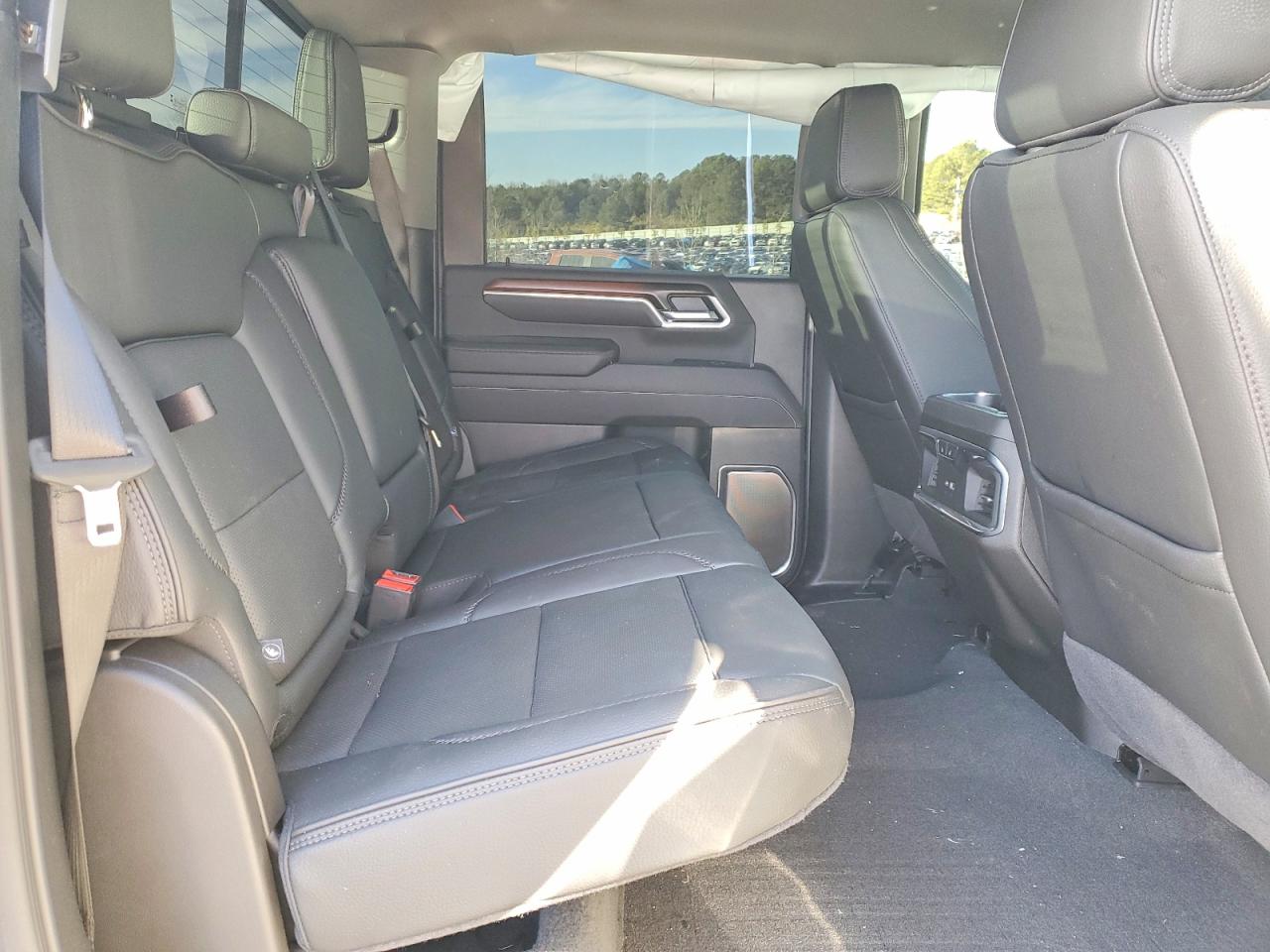 2025 GMC SIERRA K2500 DENALI photo 19