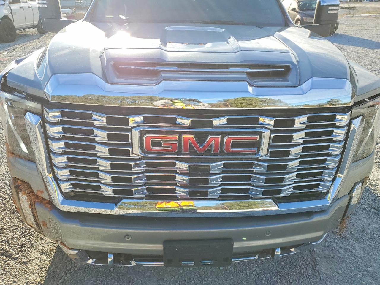 2025 GMC SIERRA K2500 DENALI photo 21