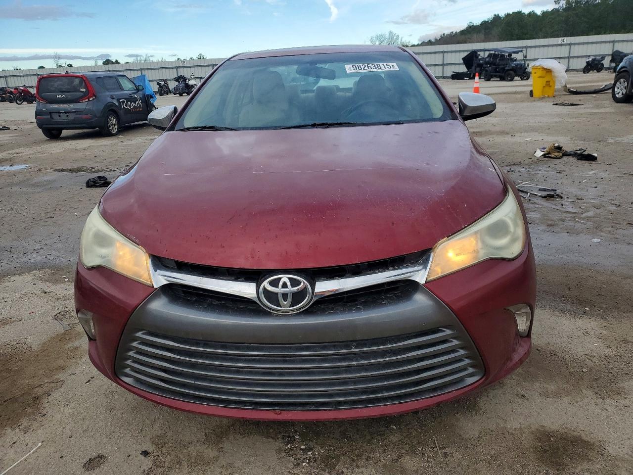 2016 TOYOTA CAMRY LE photo 5