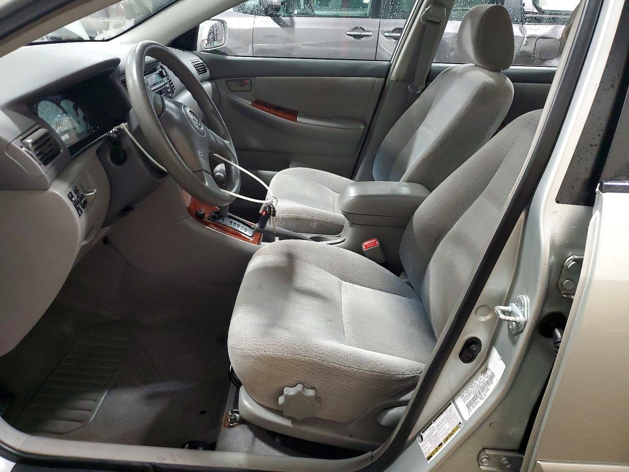 2004 TOYOTA COROLLA CE photo 7