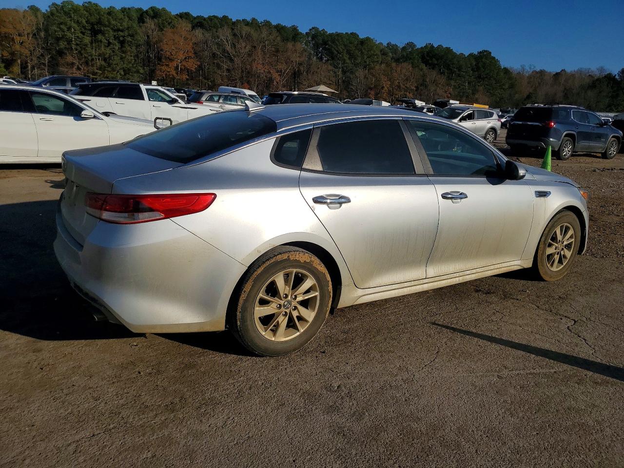 2016 KIA OPTIMA LX photo 3