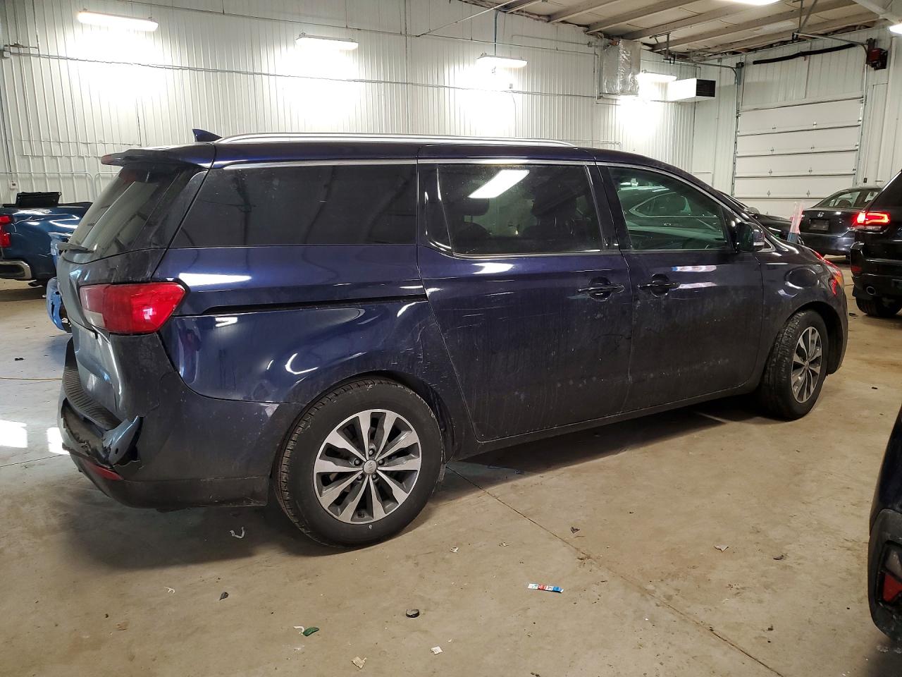 2018 KIA SEDONA EX photo 3
