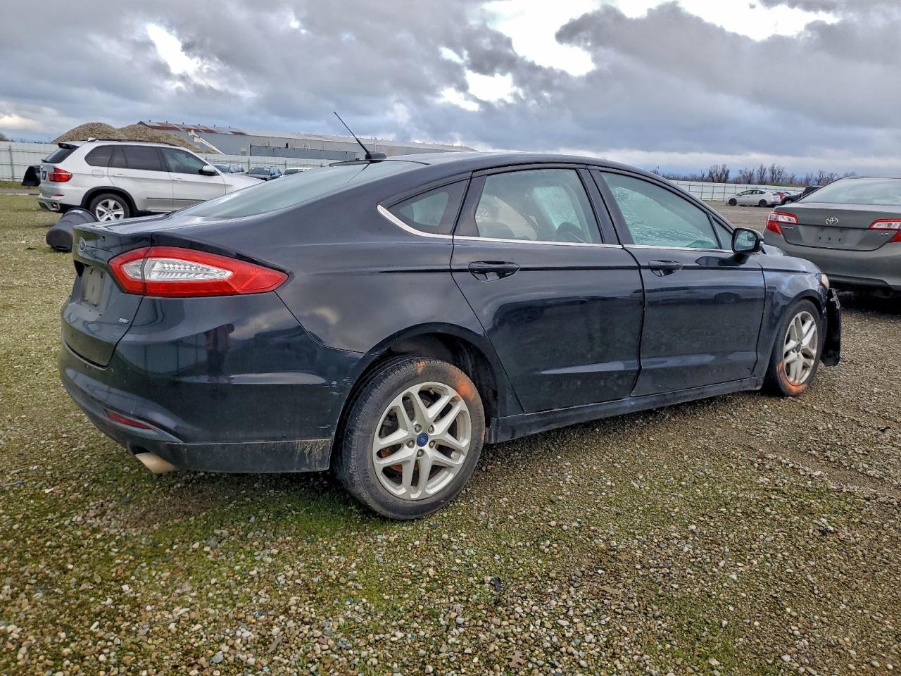 2016 FORD FUSION SE photo 3