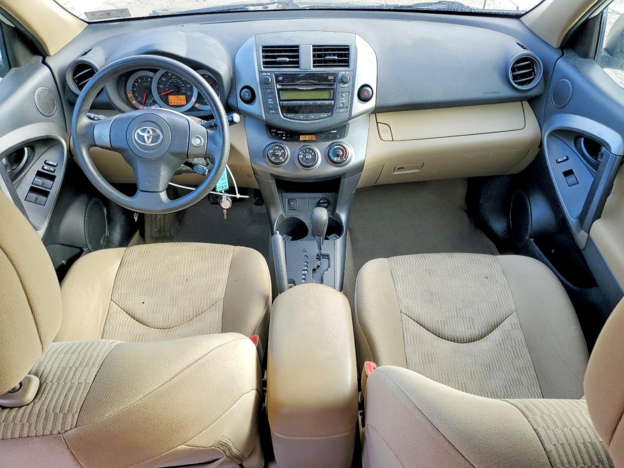 2010 TOYOTA RAV4 photo 8