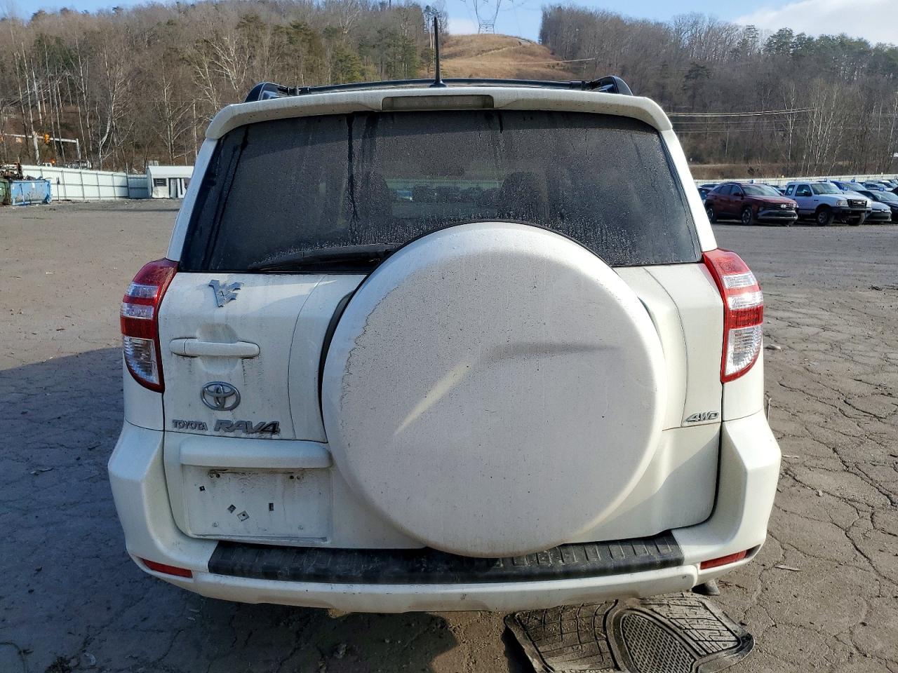 2010 TOYOTA RAV4 photo 6
